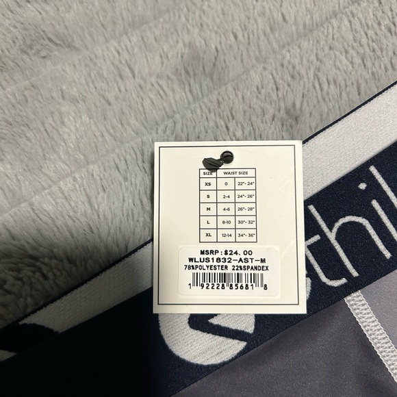 NWT Ethica sz M Subzero performance women’s staple - Picture 4 of 4